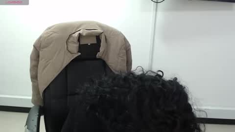 Snapshot of jenn_cg chatting on September 23, 2025, 7:50 pm jenn online show from September 23, 2025, 7:50 pm
