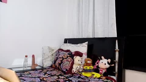  Isabella  online show from February 25, 2026, 7:29 am