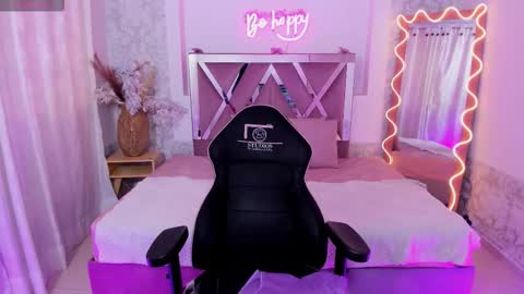 jenna_tay1 online show from February 10, 2026, 7:07 pm