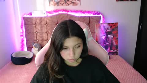 Snapshot of jennal_010 chatting on December 19, 2024, 9:38 pm jennal_010 online show from December 19, 2024, 9:38 pm