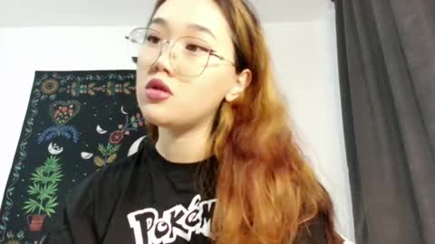 Snapshot of jennatyan chatting on October 1, 2025, 10:10 am JENNA online show from October 1, 2025, 10:10 am