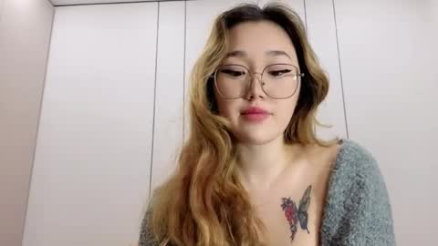 JENNA online show from December 17, 2025, 12:22 pm