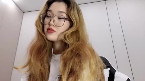 JENNA online show from December 20, 2025, 1:29 pm