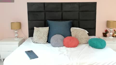 jenner_madison online show from January 5, 2026, 5:27 pm