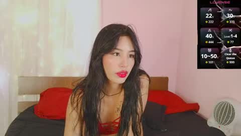 Jenner online show from April 19, 2026, 7:27 pm