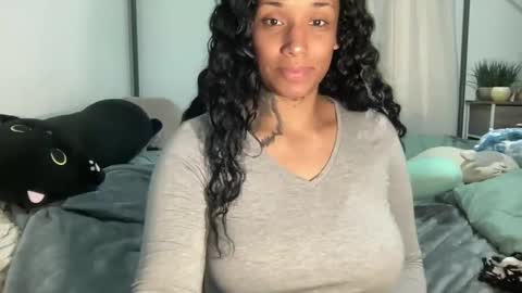 Snapshot of jenni_cash chatting on March 4, 2025, 11:54 pm Mistress Jenni online show from March 4, 2025, 11:54 pm