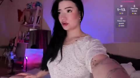 jennies_body online show from May 19, 2026, 4:52 am