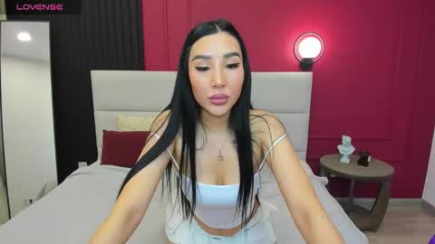 Jennifer online show from November 30, 2025, 1:53 am