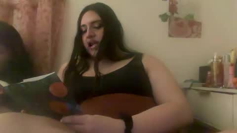 Snapshot of jennifer_robbie chatting on June 7, 2026, 11:25 am jennifer_robbie online show from June 7, 2026, 11:25 am