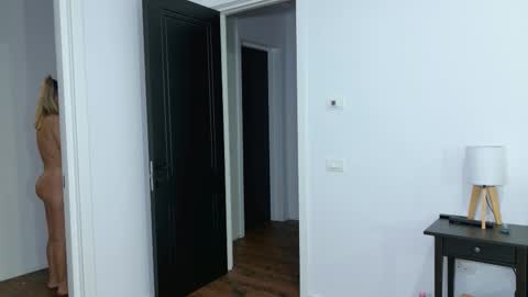 Snapshot of jenniferleee chatting on November 24, 2025, 8:30 pm Jenny online show from November 24, 2025, 8:30 pm