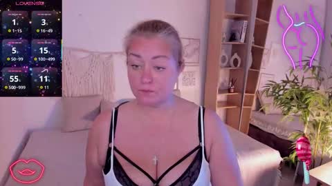 Jennifer online show from November 14, 2025, 3:55 pm