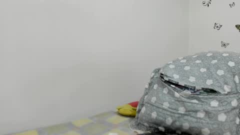 jenniferloveyou online show from April 17, 2026, 4:43 pm