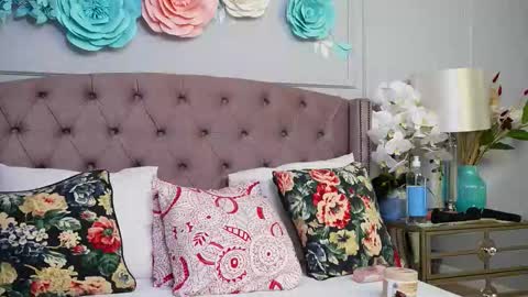 JenniferLovve online show from October 4, 2025, 3:48 am