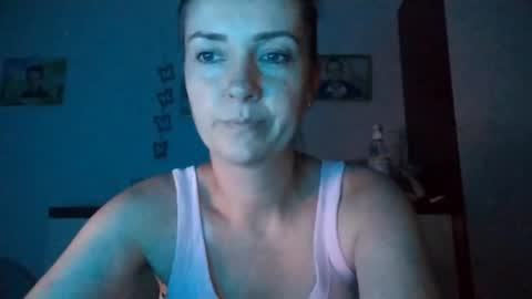 Snapshot of jenniferxsweet chatting on June 27, 2026, 9:20 pm JenniferXSweet online show from June 27, 2026, 9:20 pm