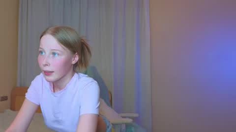 Snapshot of jenny_angelok chatting on December 15, 2024, 1:11 pm Next broadcast on December 05 subject to change online show from December 15, 2024, 1:11 pm