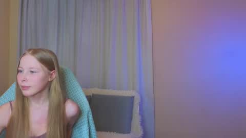 Snapshot of jenny_angelok chatting on February 7, 2025, 11:23 am Next broadcast on December 05 subject to change online show from February 7, 2025, 11:23 am