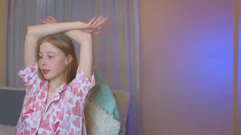 Snapshot of jenny_angelok chatting on March 6, 2025, 9:03 am Next broadcast on December 05 subject to change online show from March 6, 2025, 9:03 am