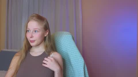 Snapshot of jenny_angelok chatting on March 10, 2025, 10:15 am Next broadcast on December 05 subject to change online show from March 10, 2025, 10:15 am