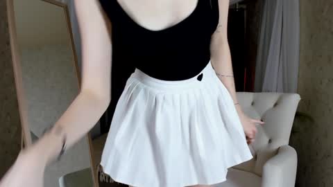 Snapshot of jenny_bunny_ chatting on December 2, 2024, 7:36 am jenny_bunny_ online show from December 2, 2024, 7:36 am