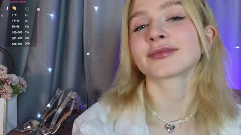 Snapshot of jenny_bunny_ chatting on February 7, 2025, 7:29 am jenny_bunny_ online show from February 7, 2025, 7:29 am