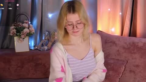 Snapshot of jenny_bunny_ chatting on February 17, 2025, 1:36 am jenny_bunny_ online show from February 17, 2025, 1:36 am