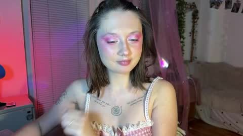 Jennifer Jenny Darling   online show from May 28, 2026, 7:22 pm