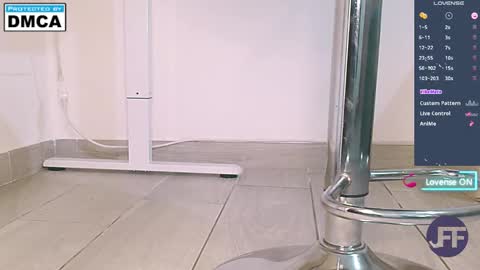 Jenny online show from November 21, 2025, 3:44 pm