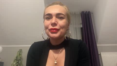 Snapshot of jenny_play1 chatting on December 28, 2024, 9:09 am Jenny online show from December 28, 2024, 9:09 am