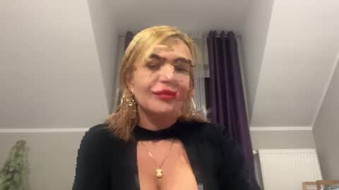 Snapshot of jenny_play1 chatting on January 2, 2025, 12:03 pm Jenny online show from January 2, 2025, 12:03 pm