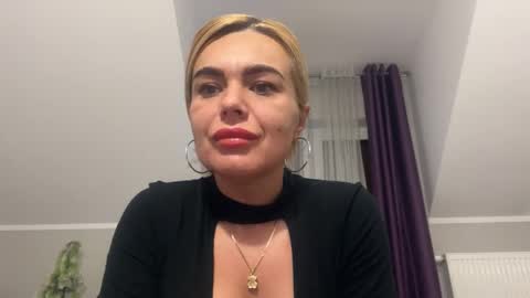 Snapshot of jenny_play1 chatting on February 3, 2025, 7:51 am Jenny online show from February 3, 2025, 7:51 am