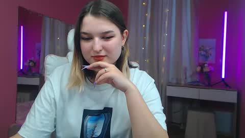 Snapshot of jenny_smitx chatting on March 12, 2025, 12:04 pm jenny_smitx online show from March 12, 2025, 12:04 pm