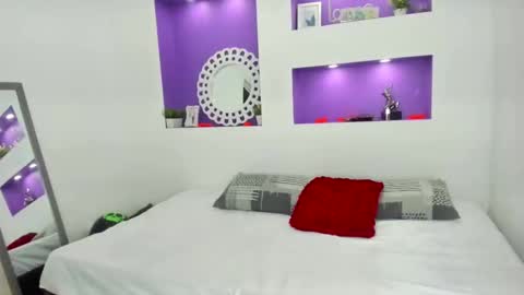 Snapshot of jenny_towers chatting on November 9, 2025, 7:01 pm jenny_towers online show from November 9, 2025, 7:01 pm