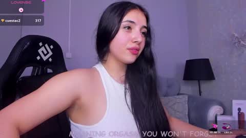 Snapshot of jennyferguson chatting on February 3, 2025, 7:00 pm Jenny Ferguson online show from February 3, 2025, 7:00 pm