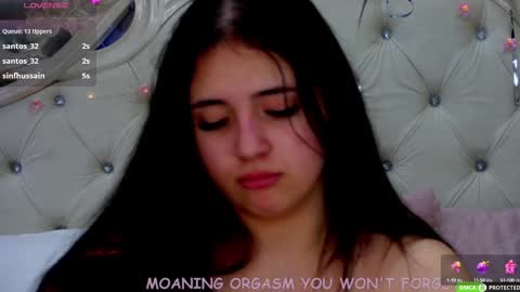 Snapshot of jennyferguson chatting on February 22, 2025, 1:33 am Jenny Ferguson online show from February 22, 2025, 1:33 am