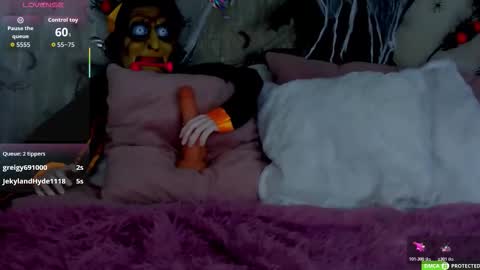 Snapshot of jennyferguson chatting on October 24, 2025, 6:48 pm Jenny Ferguson online show from October 24, 2025, 6:48 pm