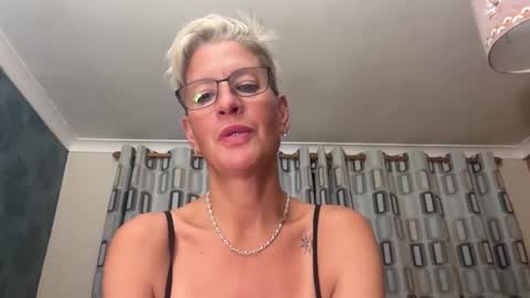 Snapshot of jennyhazel69 chatting on September 22, 2025, 8:55 pm JennyHazel online show from September 22, 2025, 8:55 pm