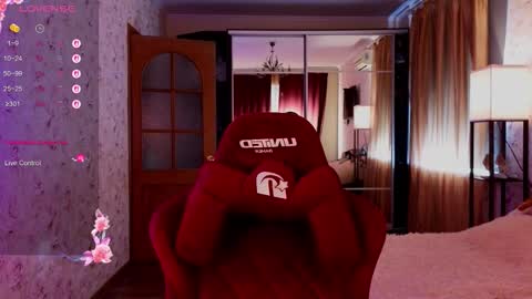 Snapshot of jennykiss11 chatting on October 7, 2025, 10:56 am your dream online show from October 7, 2025, 10:56 am