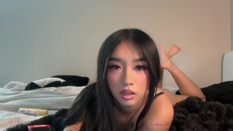 Snapshot of jennytran07 chatting on July 8, 2026, 10:14 pm Jenny Tran online show from July 8, 2026, 10:14 pm