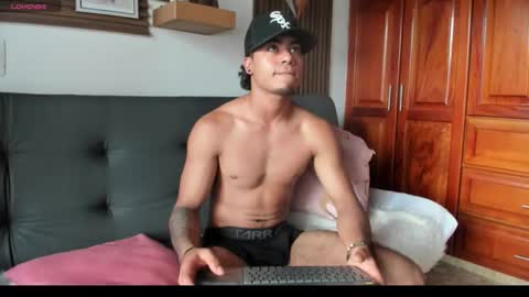 Snapshot of jeremy_wallker chatting on March 19, 2026, 9:41 pm Jeremy online show from March 19, 2026, 9:41 pm