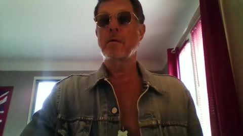 Snapshot of jerflor chatting on February 27, 2026, 3:34 pm jerflor online show from February 27, 2026, 3:34 pm