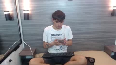 Jerom xx online show from October 7, 2025, 7:44 pm