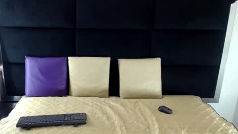 Jerom xx online show from October 24, 2025, 7:54 pm