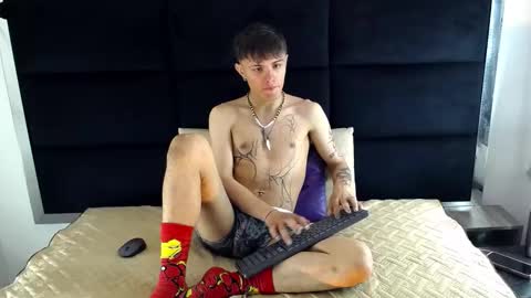 Jerom xx online show from November 11, 2025, 7:58 pm