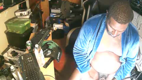 Snapshot of jerry0827 chatting on November 7, 2025, 1:27 am jerry johnson online show from November 7, 2025, 1:27 am