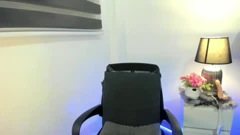 Snapshot of jersthebigasscockxxx chatting on October 16, 2025, 5:19 am jersthebigasscockxxx online show from October 16, 2025, 5:19 am