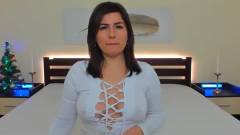 Snapshot of jes_leone chatting on December 16, 2024, 10:13 pm JESS online show from December 16, 2024, 10:13 pm