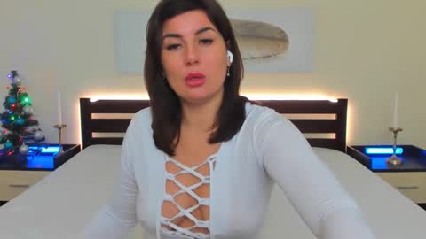 Snapshot of jes_leone chatting on December 17, 2024, 4:23 am JESS online show from December 17, 2024, 4:23 am