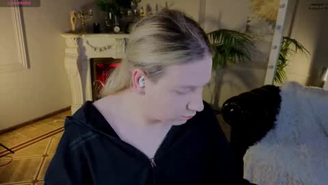 jes_solar online show from November 9, 2025, 9:35 pm