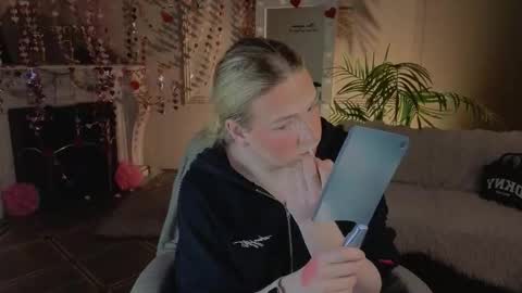 jes_solar online show from February 21, 2026, 10:33 pm