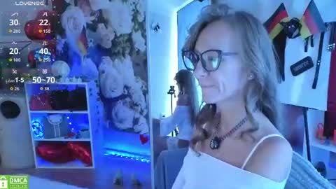 jesica_moon_peachyy online show from June 27, 2026, 4:17 am